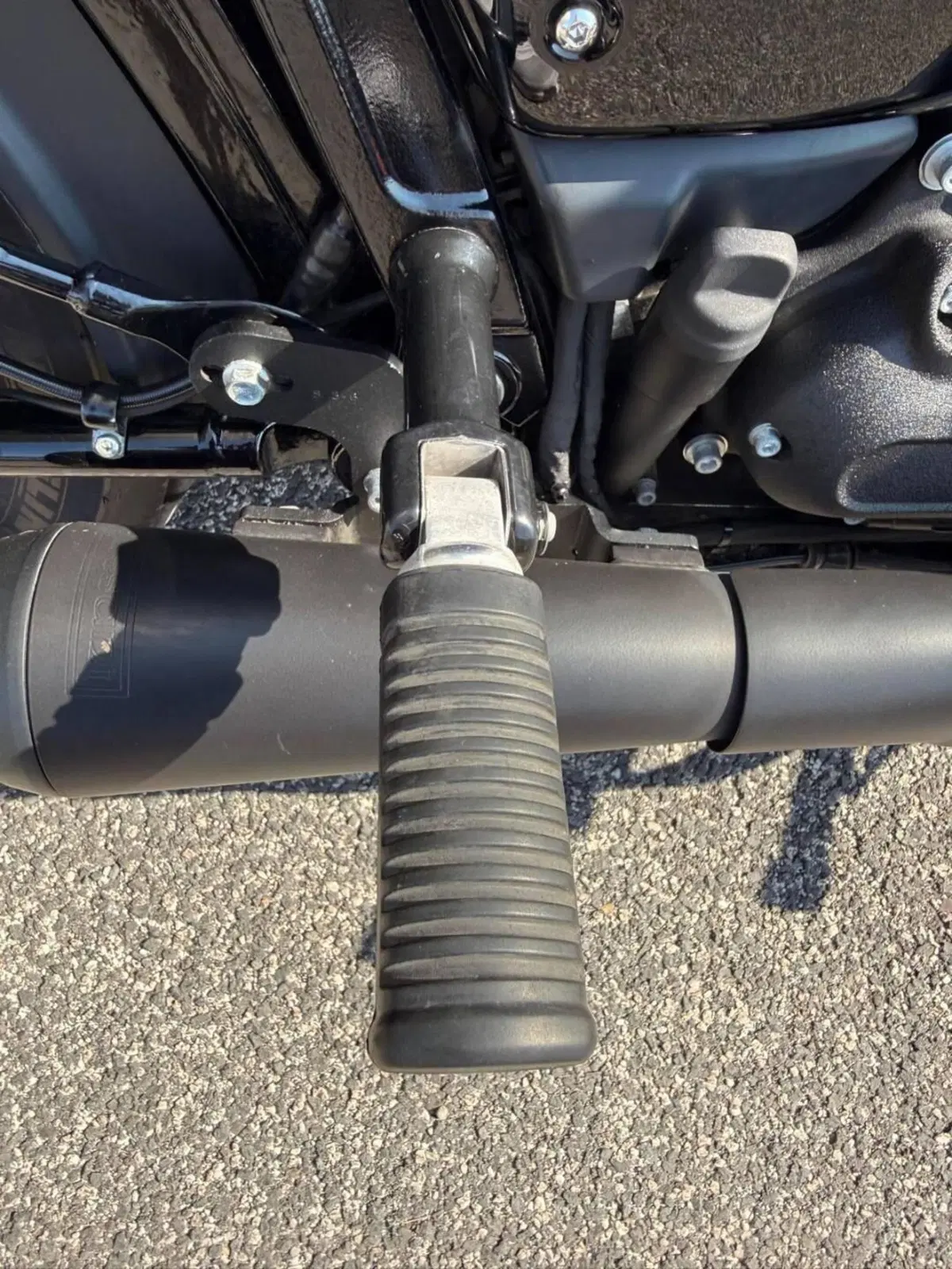 Harley-Davidson Low Rider ST (2022 - 24) (4)