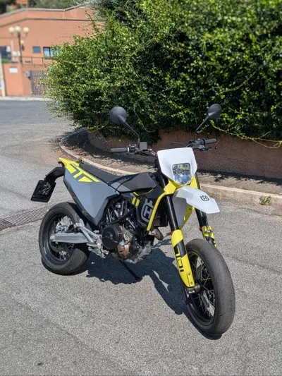 Husqvarna 701 Supermoto (2023 - 25) usata