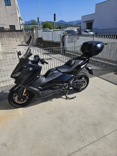 Yamaha T-Max 560 Tech Max (2022 - 24) usata