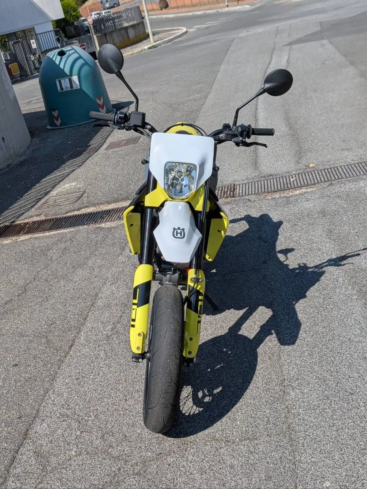 Husqvarna 701 Supermoto (2023 - 25) (3)