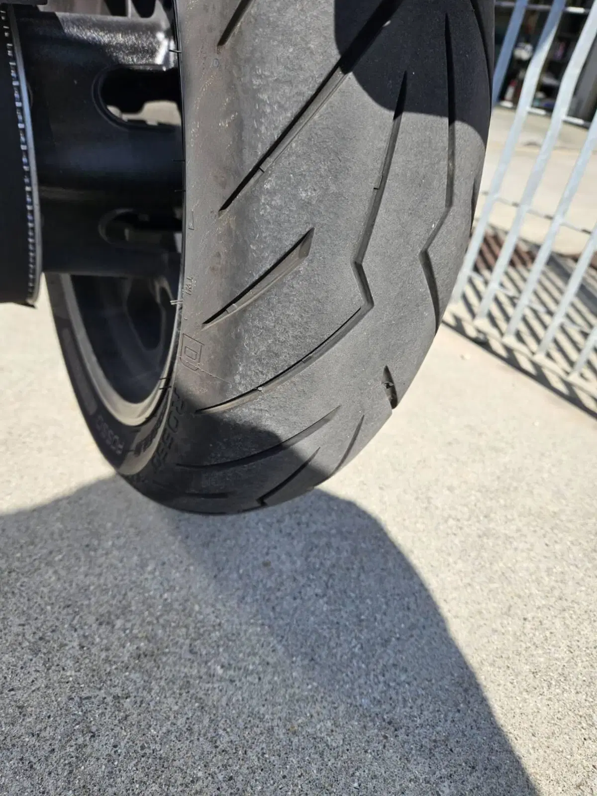 Yamaha T-Max 560 Tech Max (2022 - 24) (5)