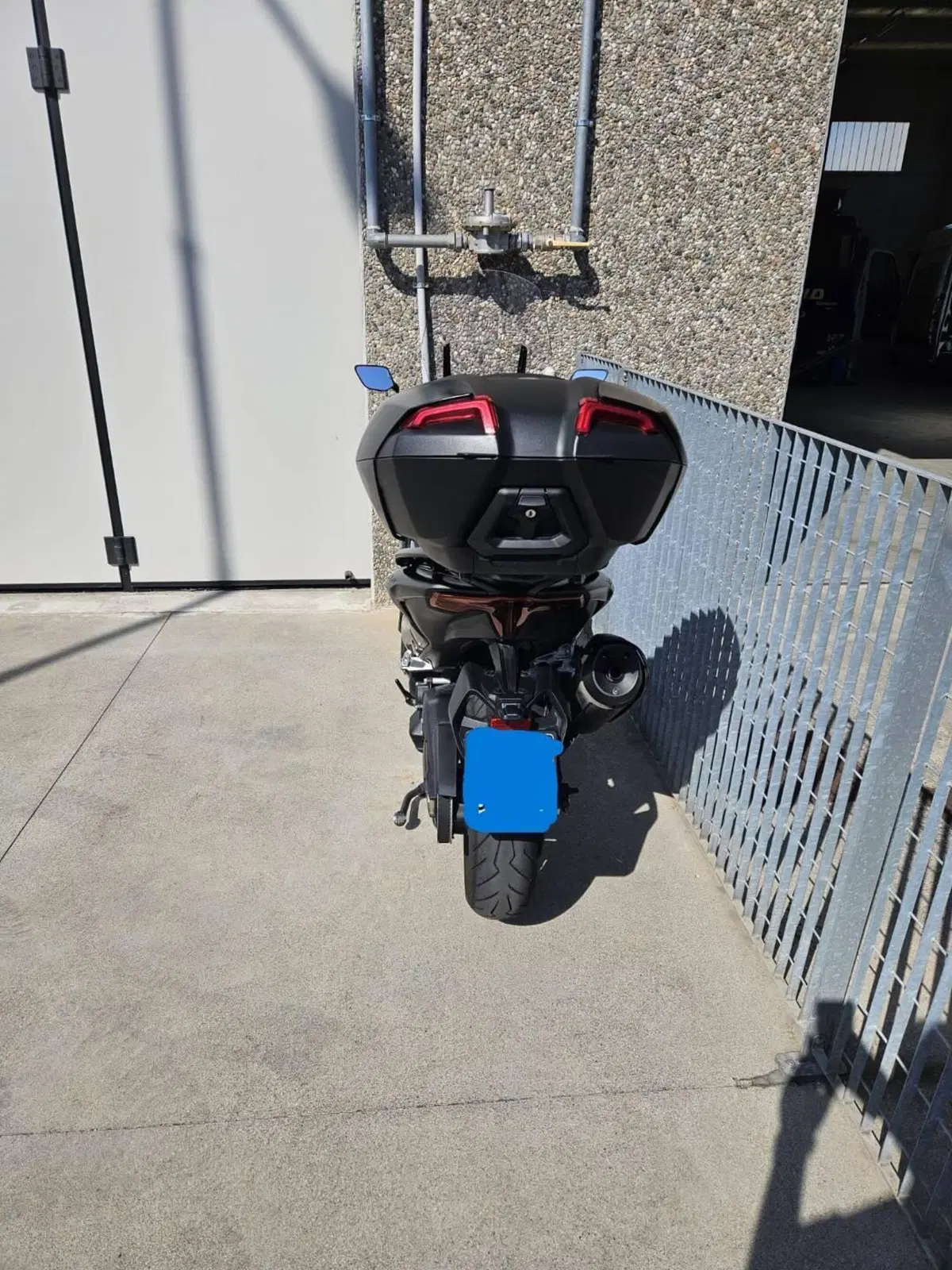 Yamaha T-Max 560 Tech Max (2022 - 24) (11)