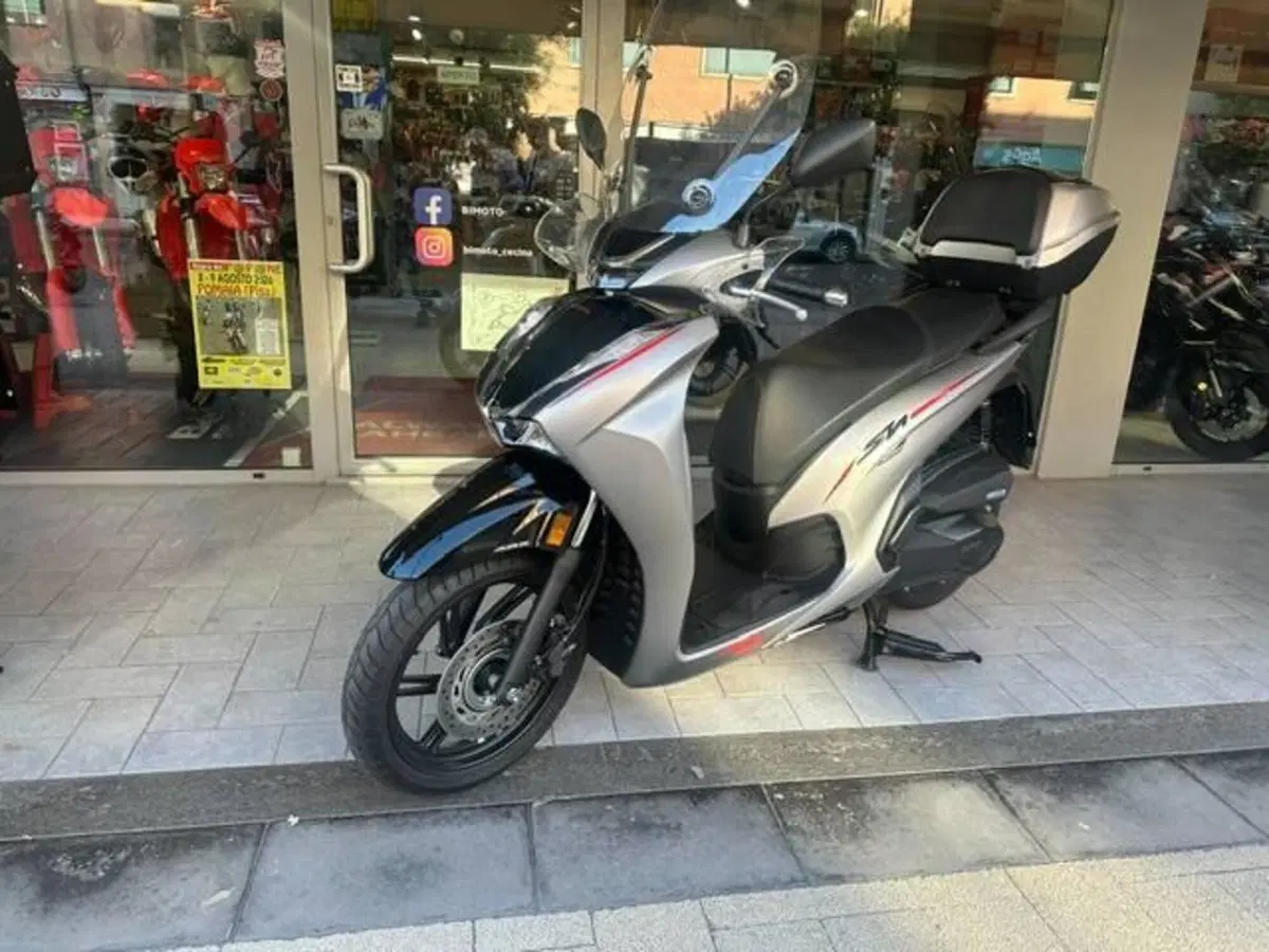 Honda SH 350 Sport (2021 - 24) (2)
