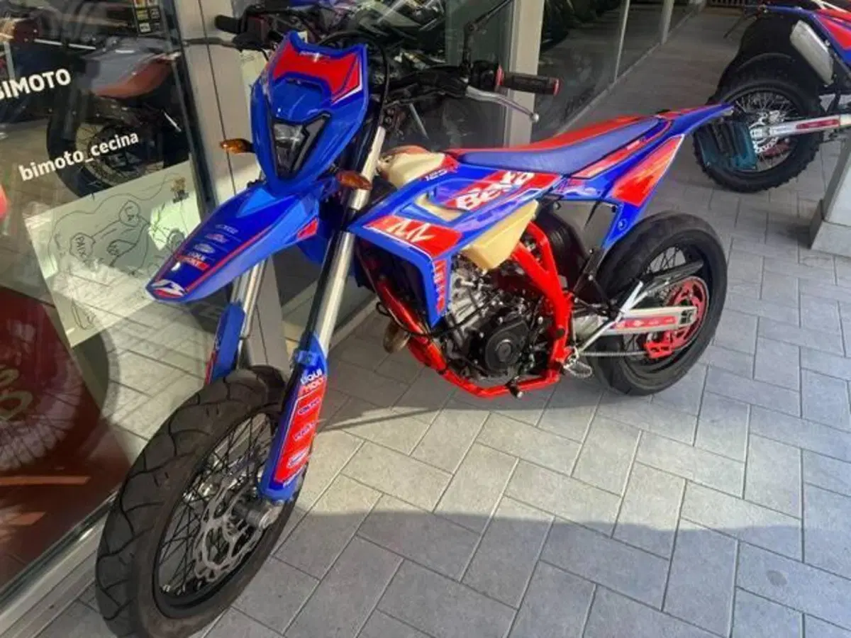 Betamotor RR 125 4T Motard R (2023 - 24) (2)