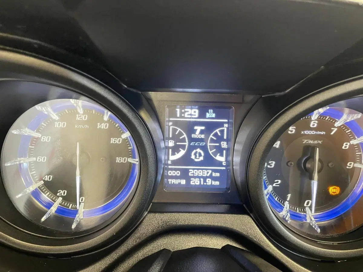 Yamaha T-Max 560 (2020 - 21) (5)