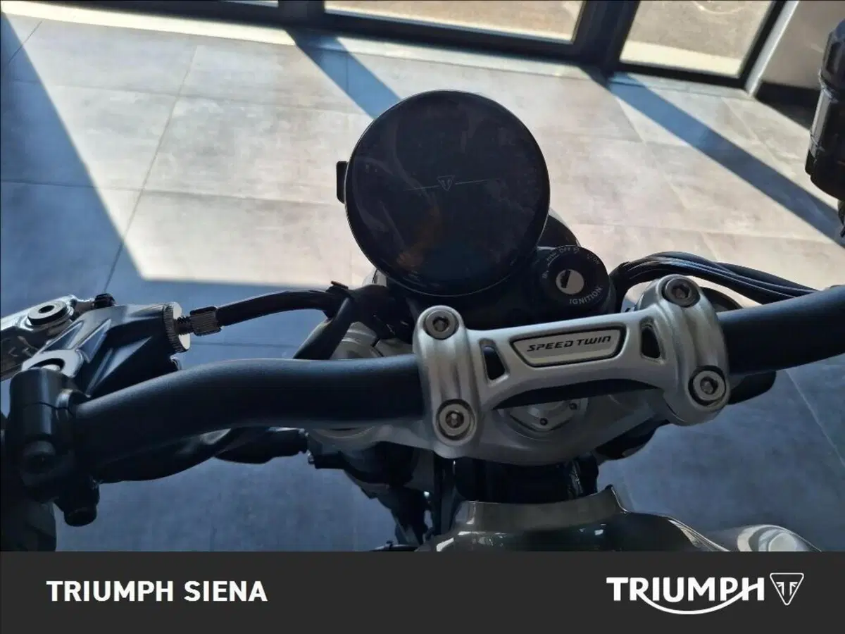 Triumph Speed Twin 1200 (2025 - 26) (6)