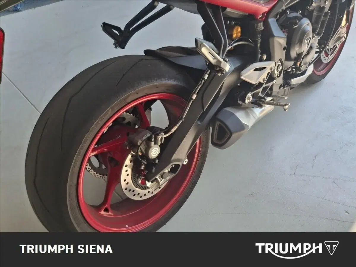 Triumph Street Triple 765 RX (2026) (3)