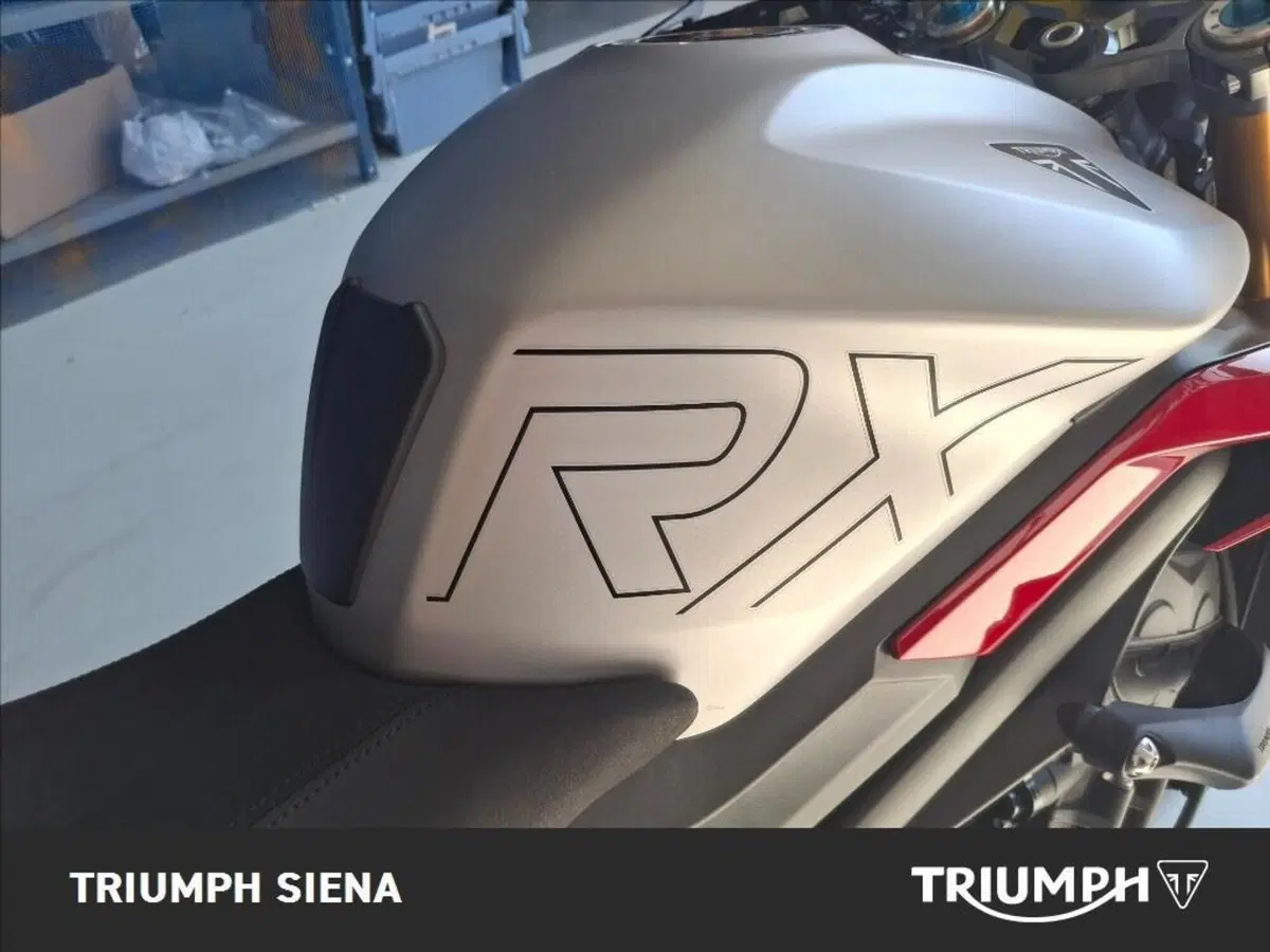 Triumph Street Triple 765 RX (2026) (4)