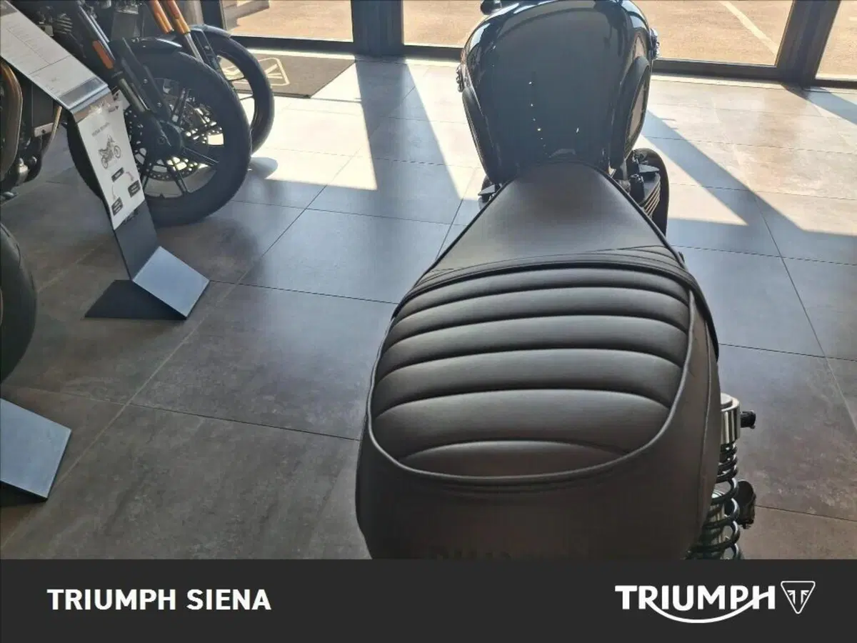 Triumph Bonneville T120 Black (2026) (2)