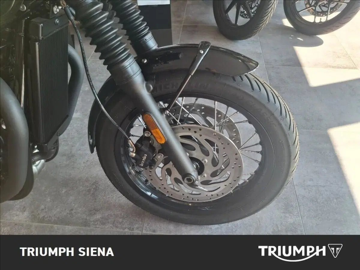 Triumph Bonneville T120 Black (2026) (5)