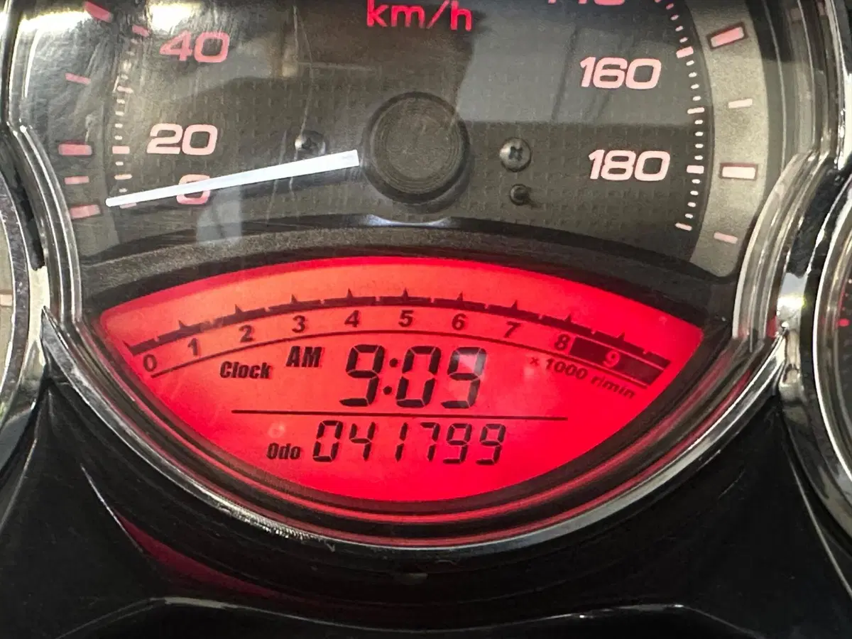 Yamaha T-Max 500 White Max (2010 - 11) (3)