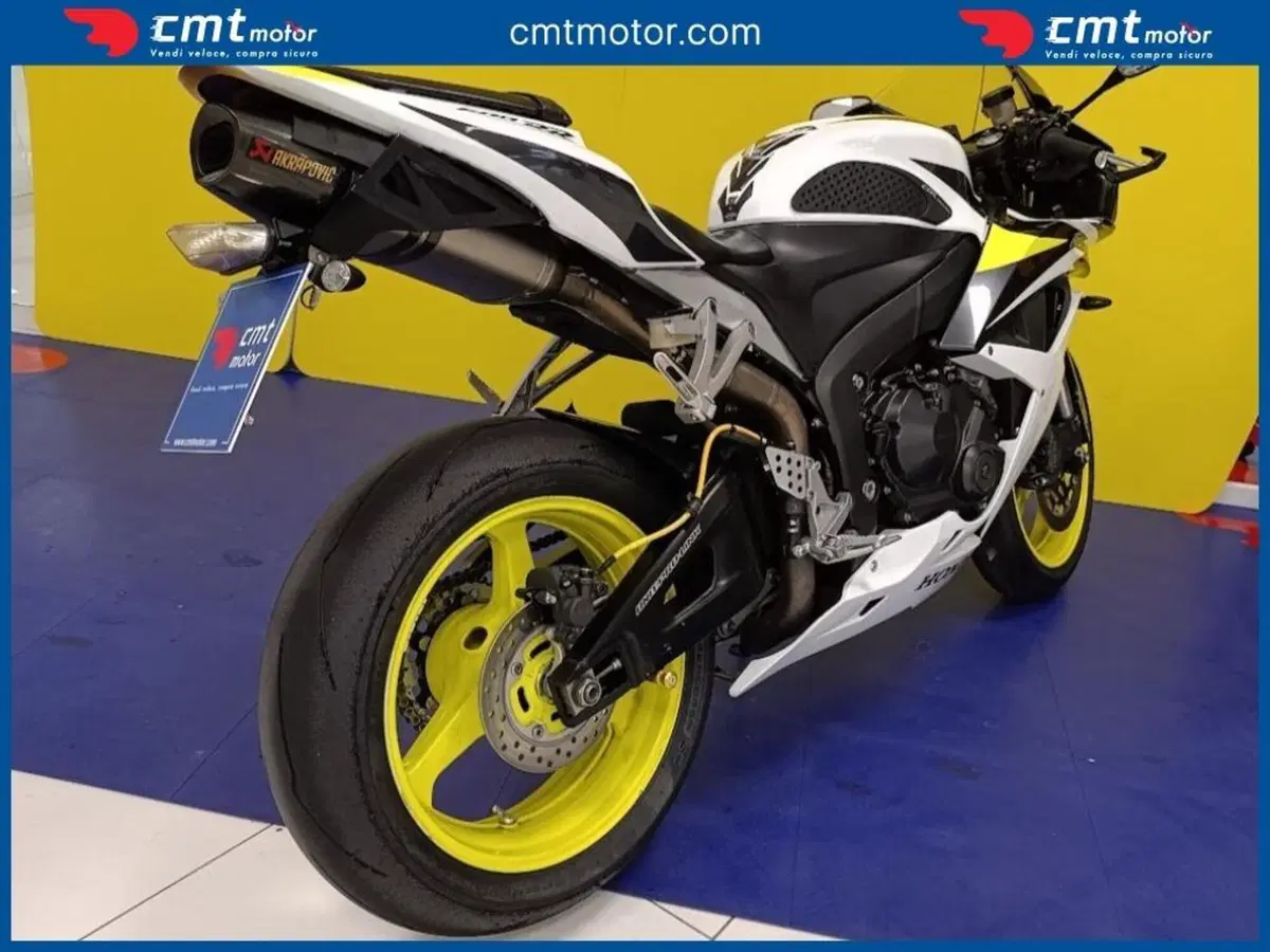 Honda CBR 600 RR (2009 - 12) (4)