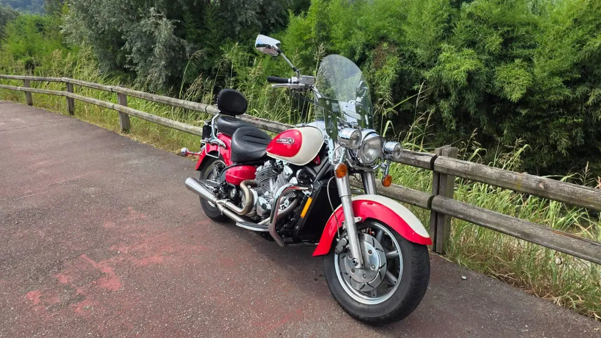 Yamaha XVZ 1300 TF Royal Star Venture (2000 - 02) (2)