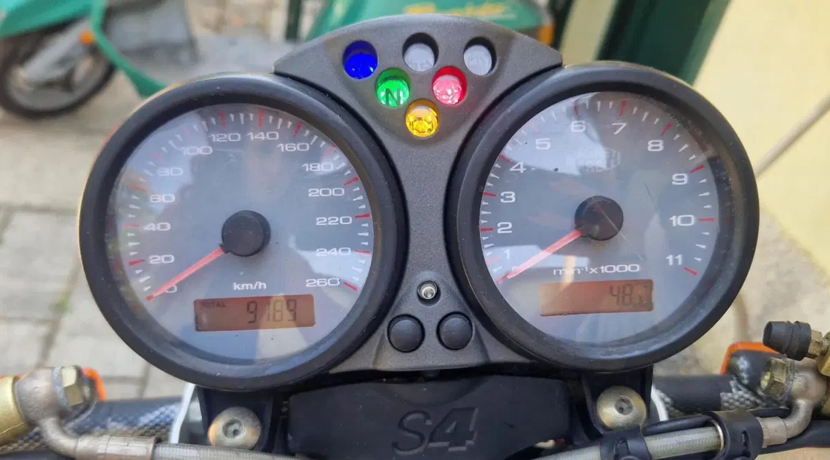 Ducati Monster S4 (2001 - 03) (6)