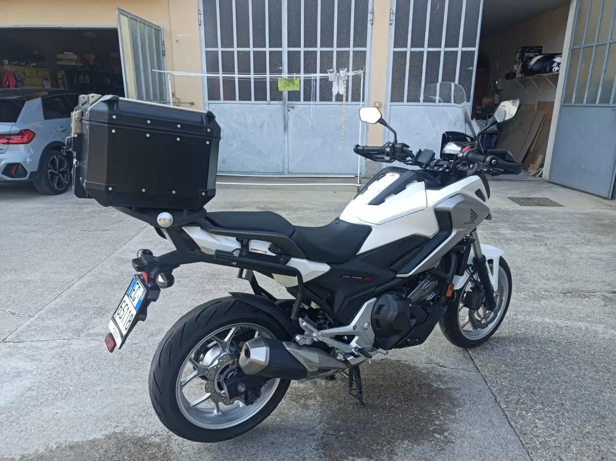 Honda NC 750 X DCT ABS (2016 -17) (2)