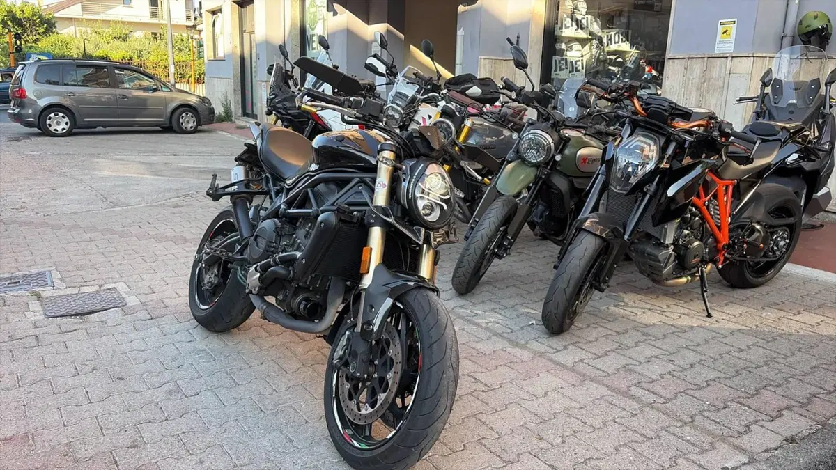 Benelli 752 S (2019 - 20) (2)