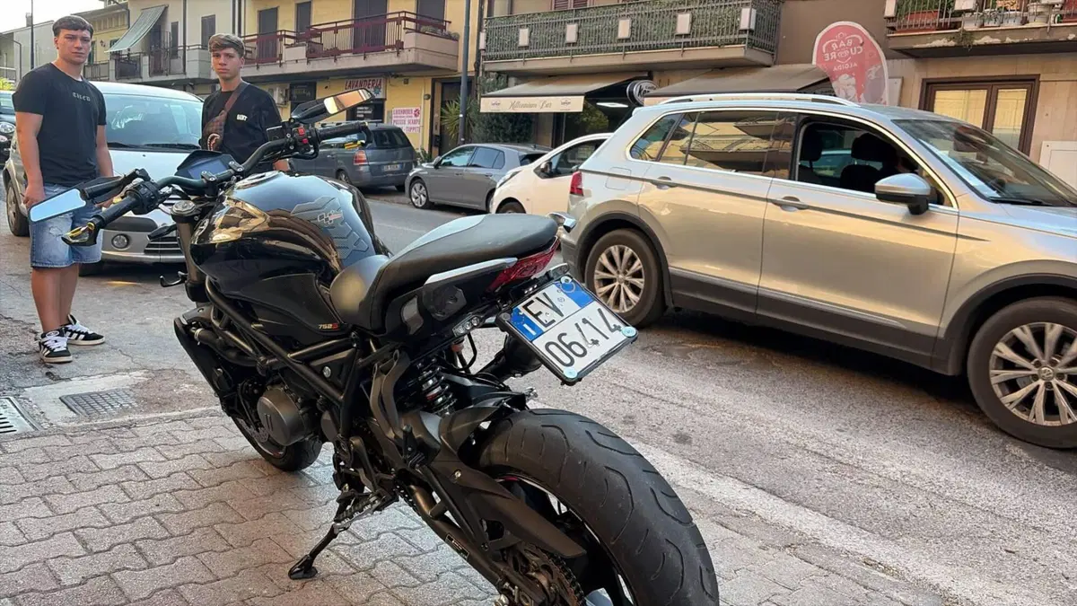 Benelli 752 S (2019 - 20) (4)