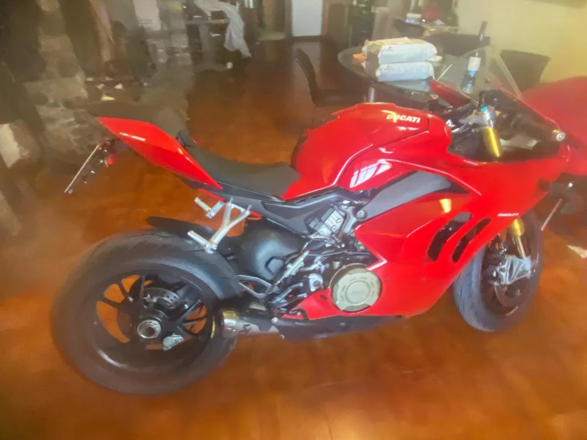 Ducati Panigale V4 S 1100 (2021) (11)