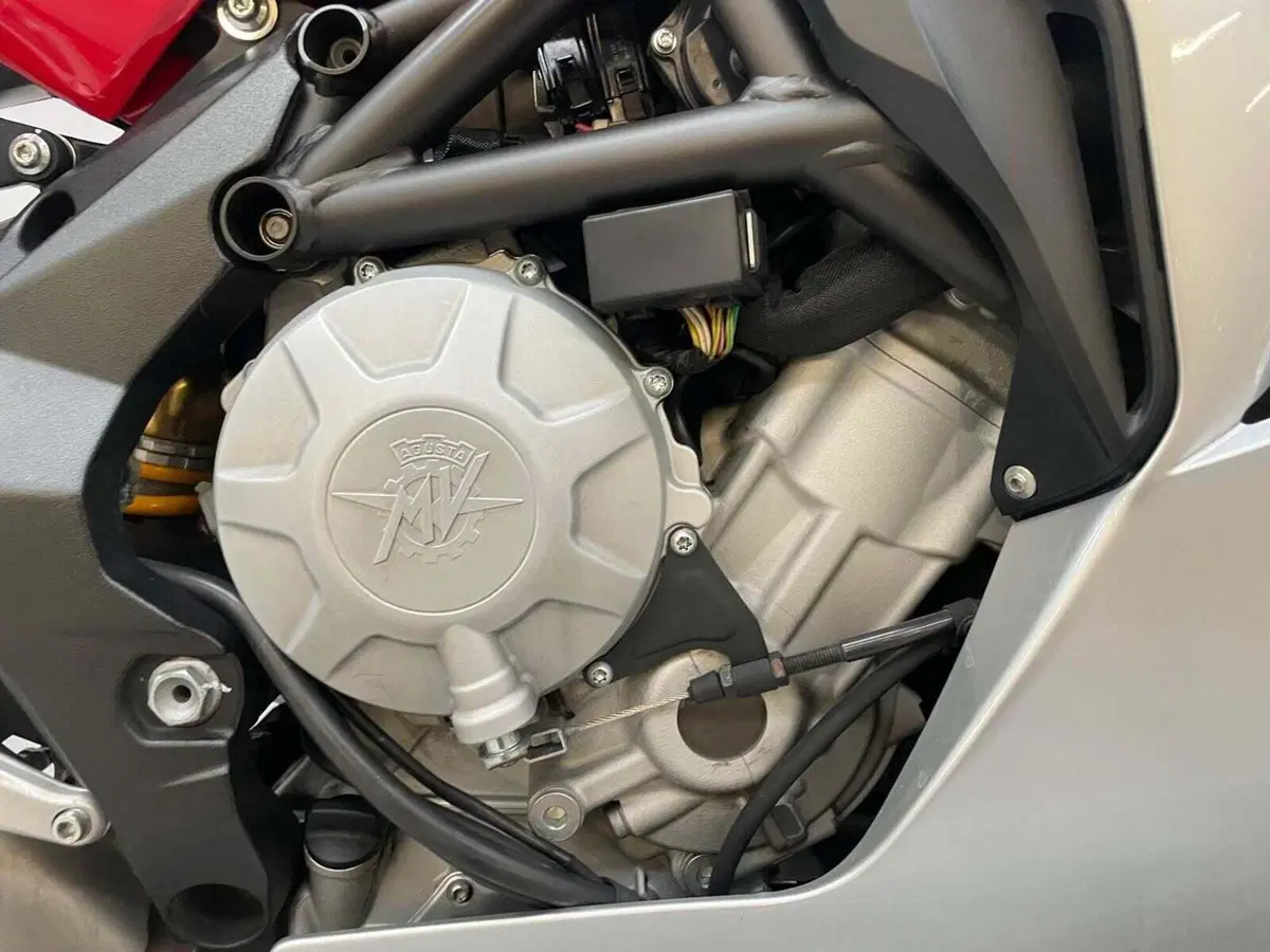 MV Agusta F3 675 EAS ABS (2011 - 17) (14)