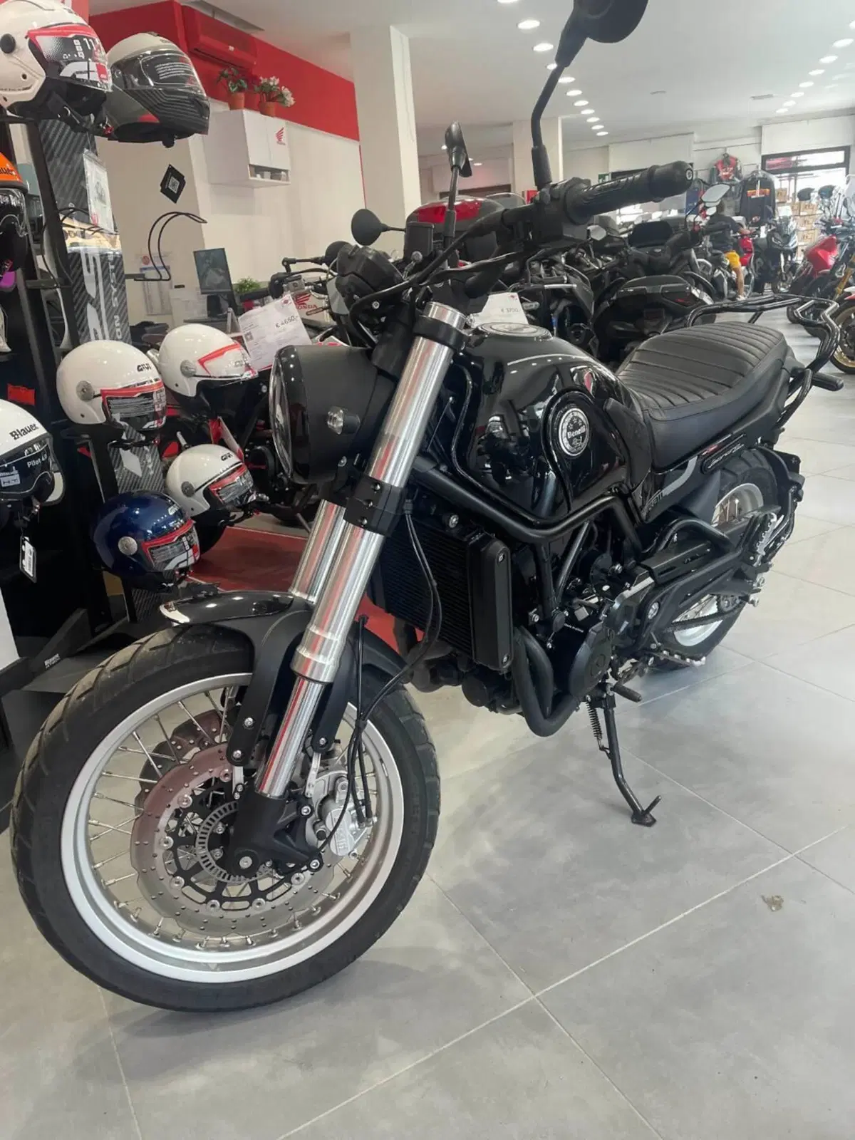 Benelli Leoncino 500 Trail (2021 - 26) (8)