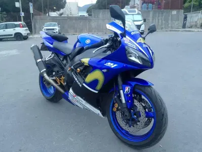Yamaha YZF R1 (2002 - 03) usata