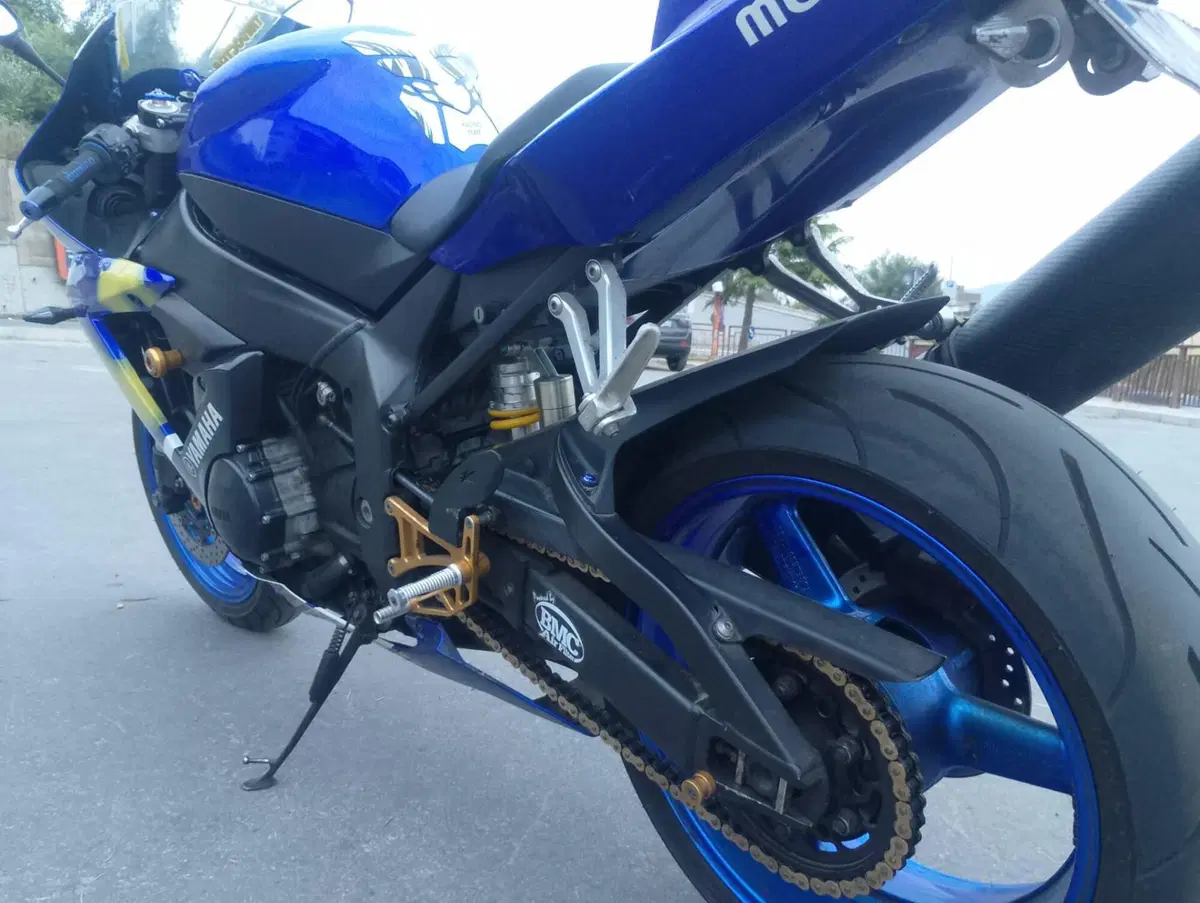 Yamaha YZF R1 (2002 - 03) (4)