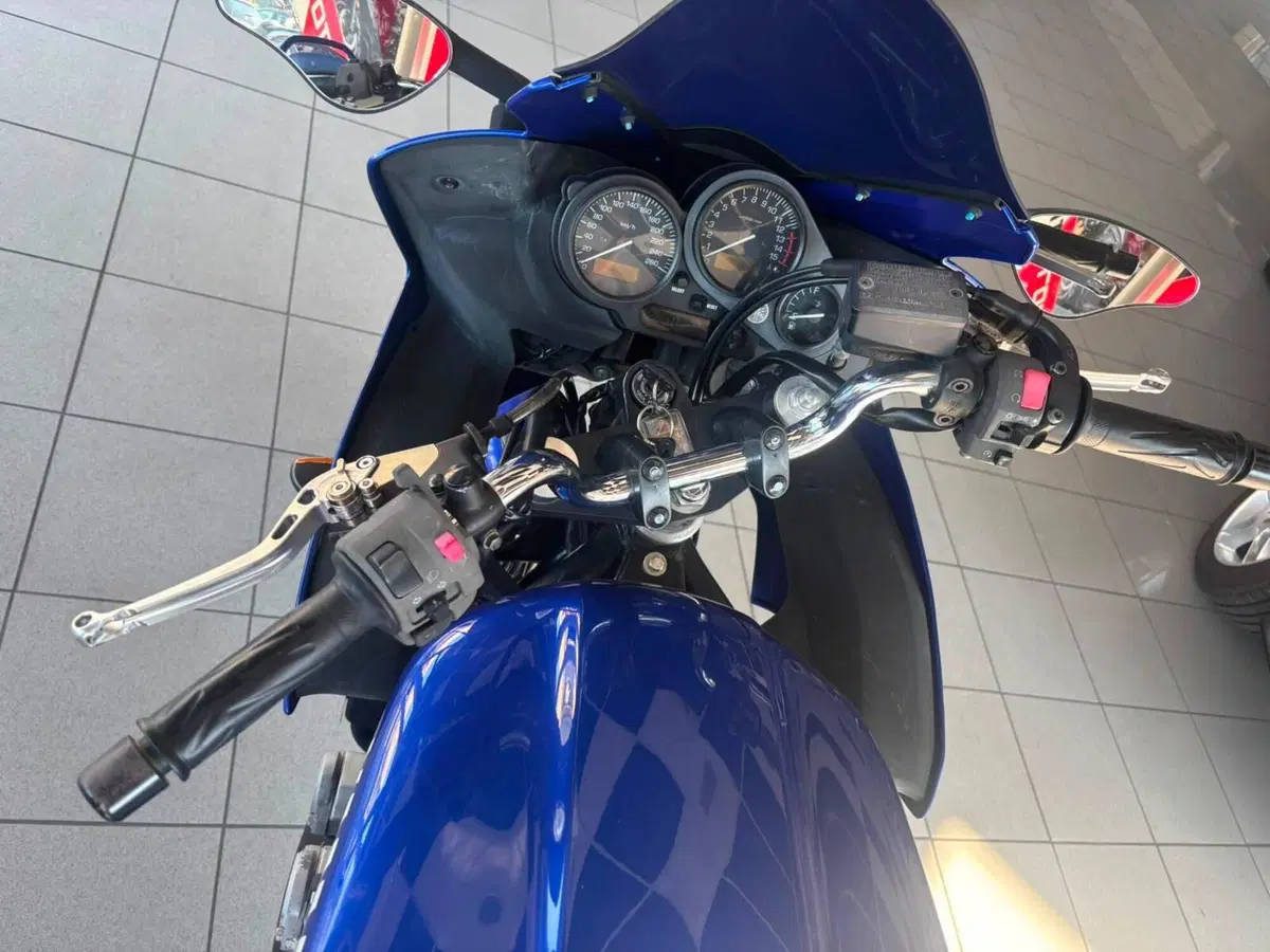 Yamaha FZS 600 Fazer (2002 - 03) (6)