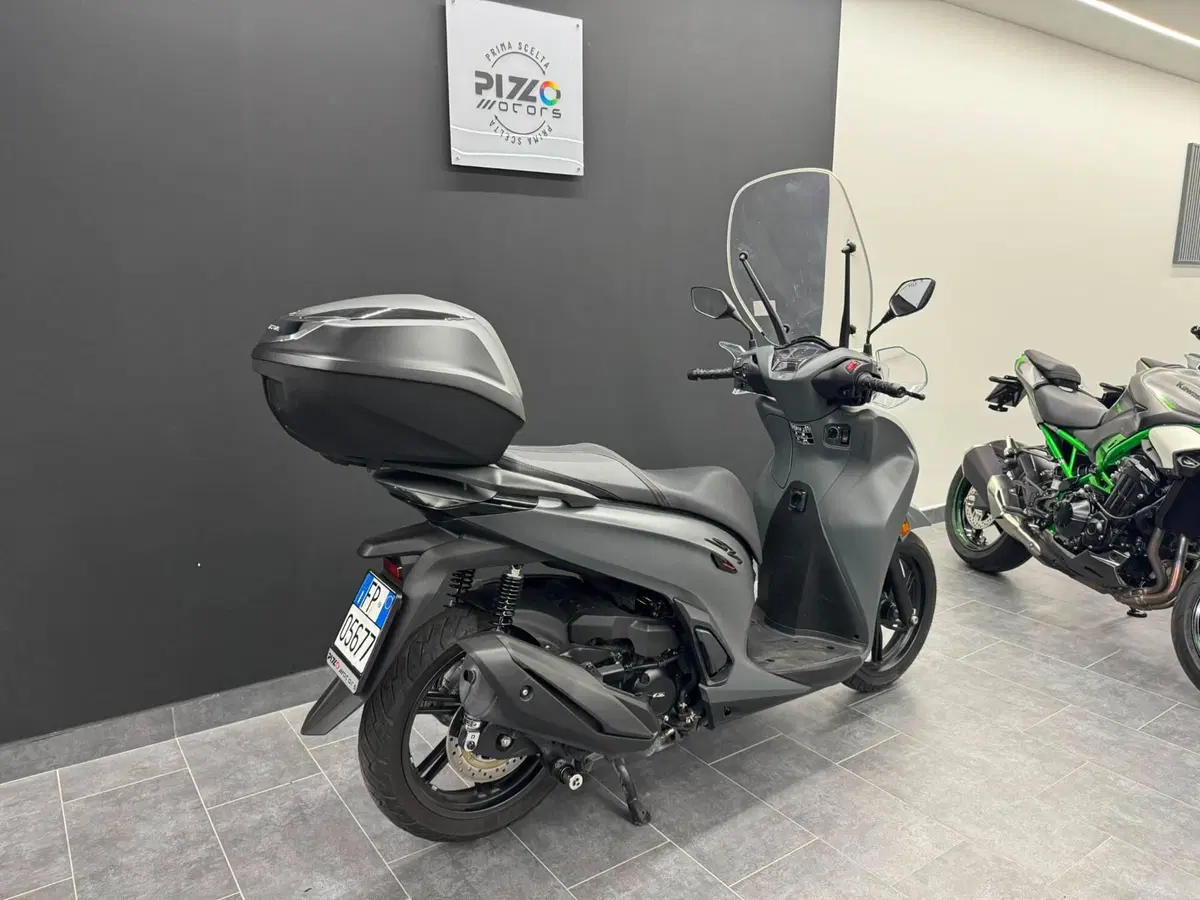 Honda SH 350i Sport (2025 - 26) (2)