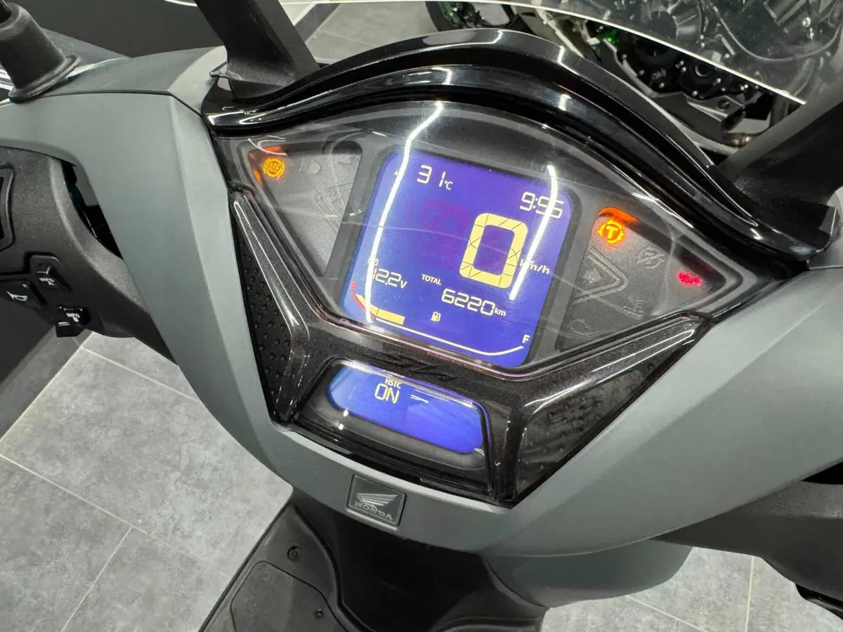 Honda SH 350i Sport (2025 - 26) (6)