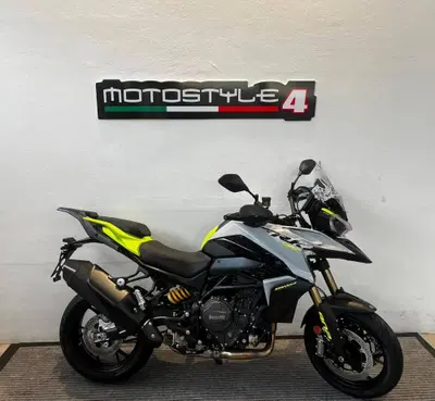 Benelli TRK 902 Stradale (2026) nuova