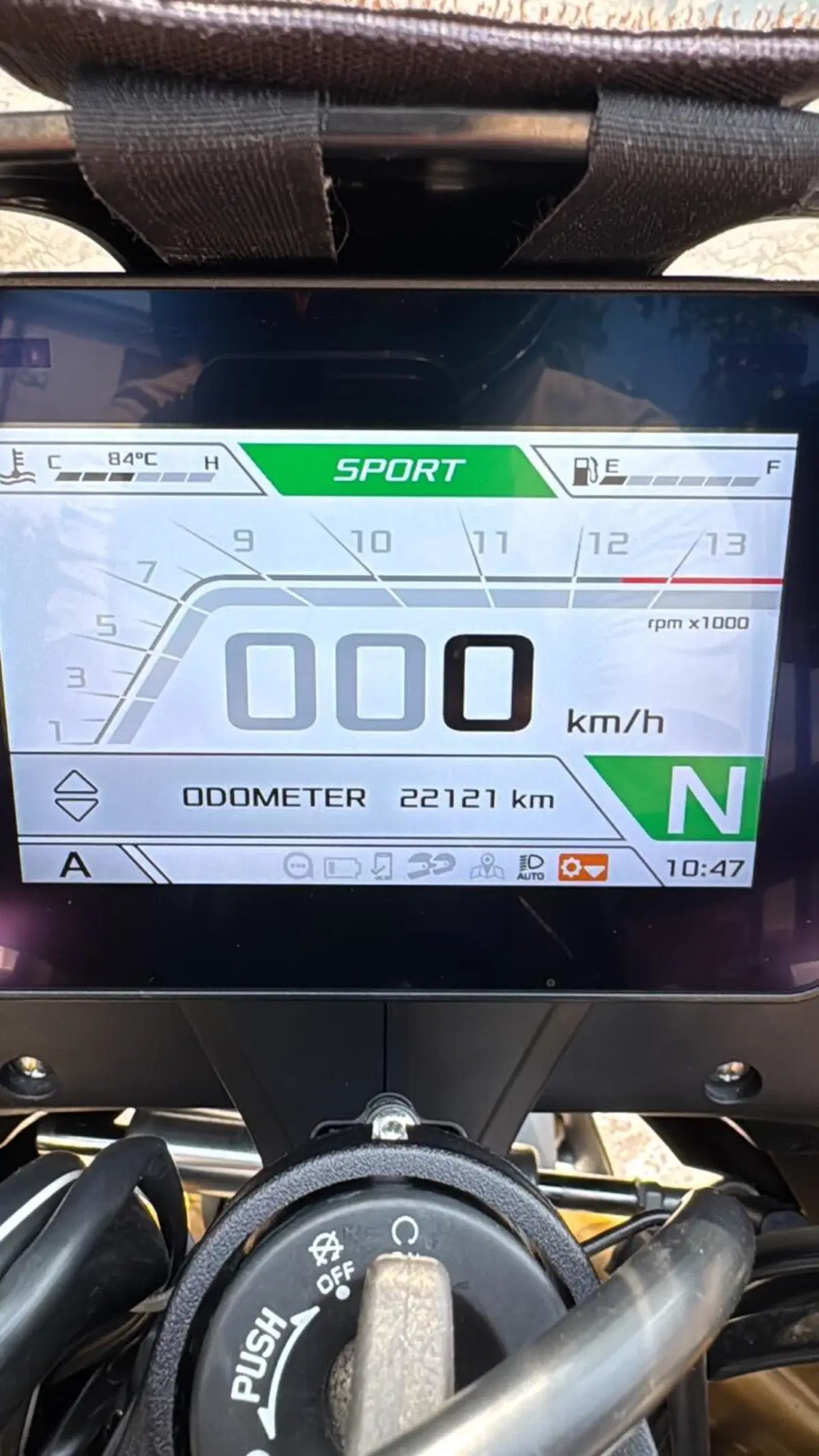 Aprilia Tuono V4 (2021 - 24) (11)