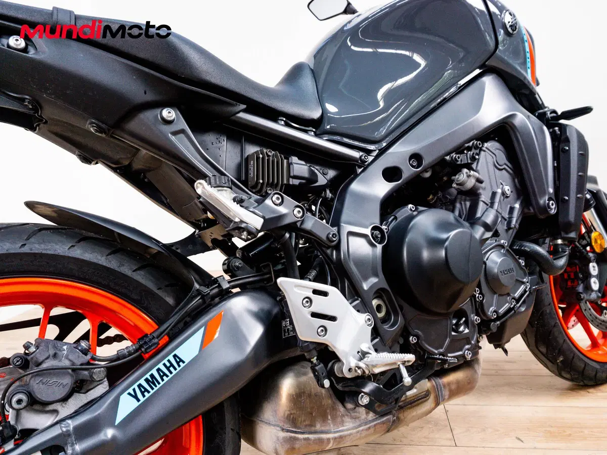 Yamaha MT-09 (2021 - 23) (4)