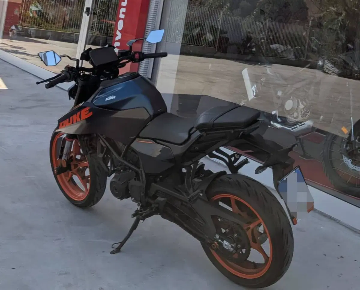 KTM 125 Duke (2024 - 25) (3)