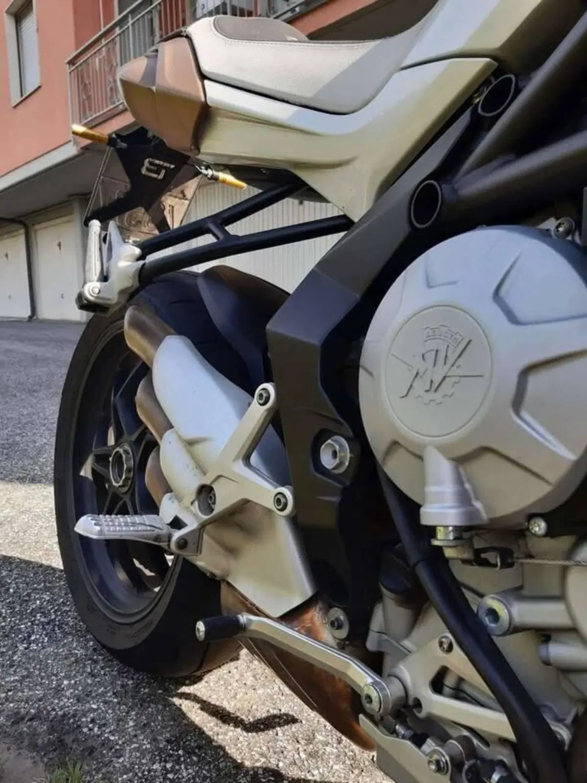 MV Agusta Brutale 675 (2011 - 15) (4)