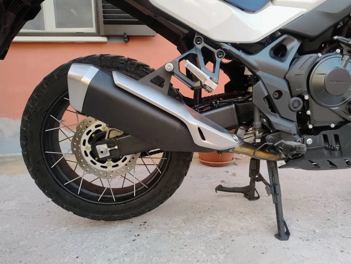 Honda Transalp XL750 Easy Travel (2023 - 24) (8)