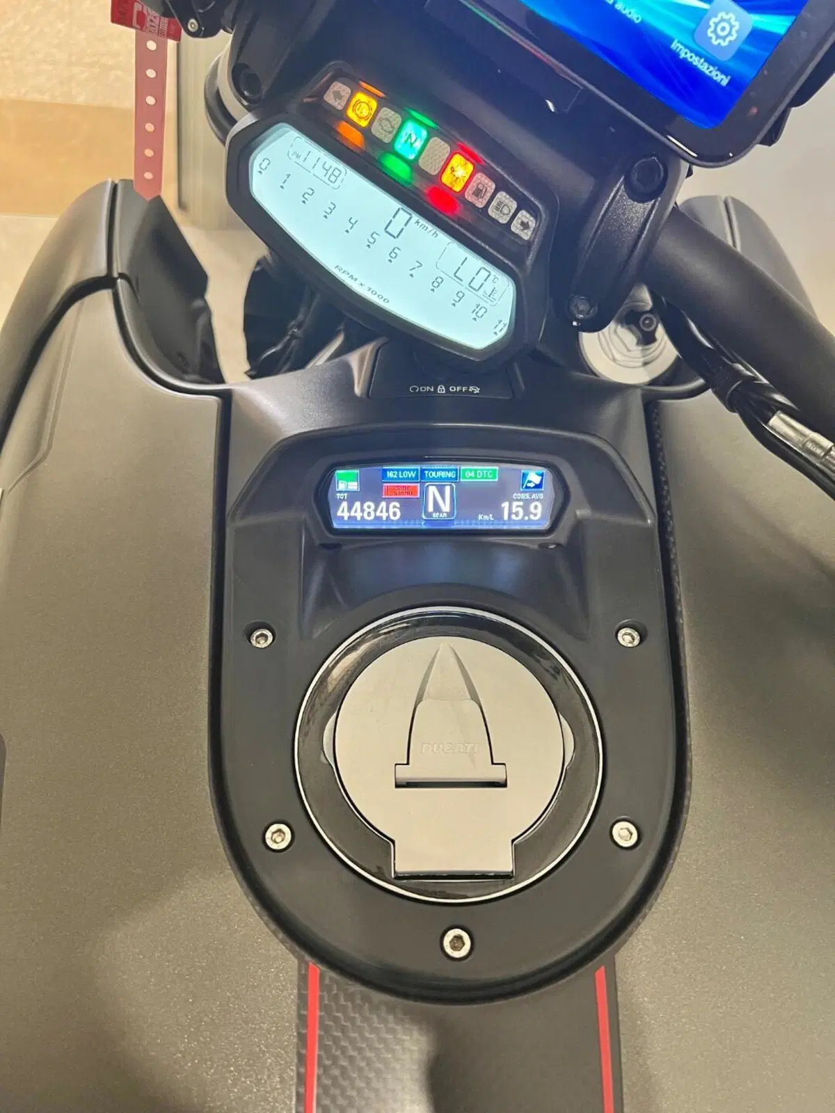 Ducati Diavel 1200 Carbon (2014 - 16) (8)