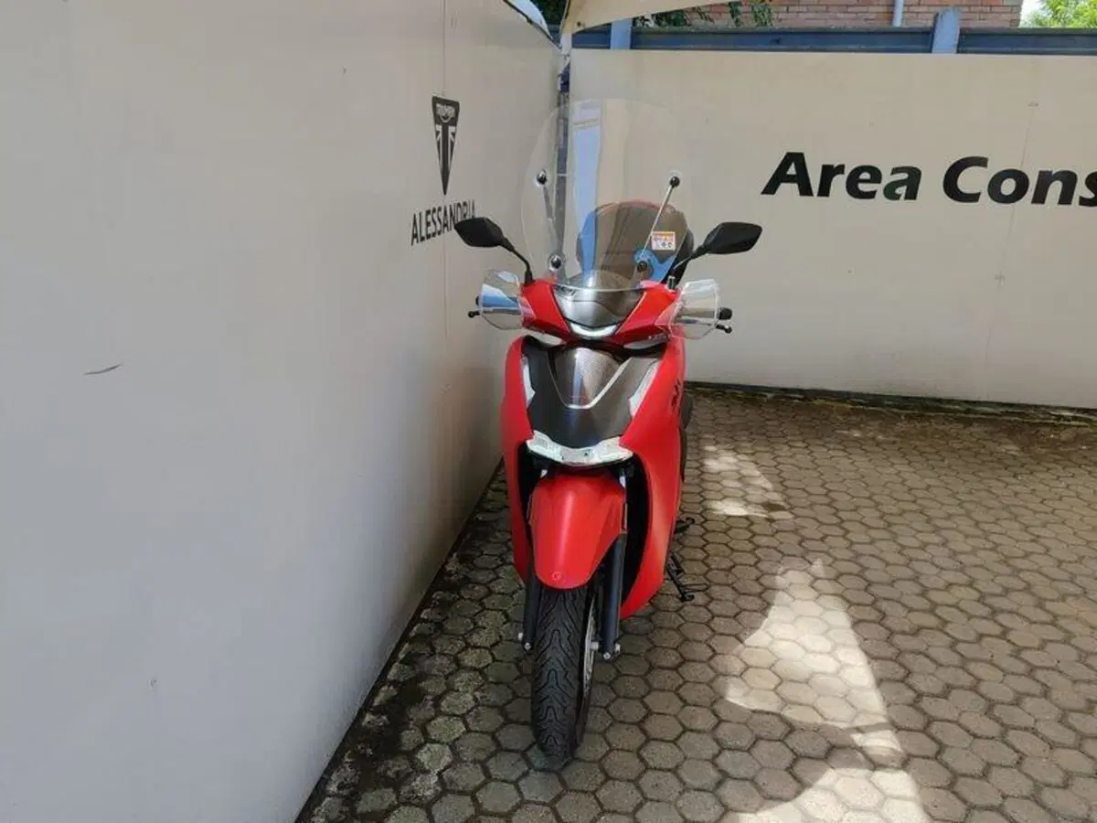 Honda SH 350 Sport (2021 - 24) (2)