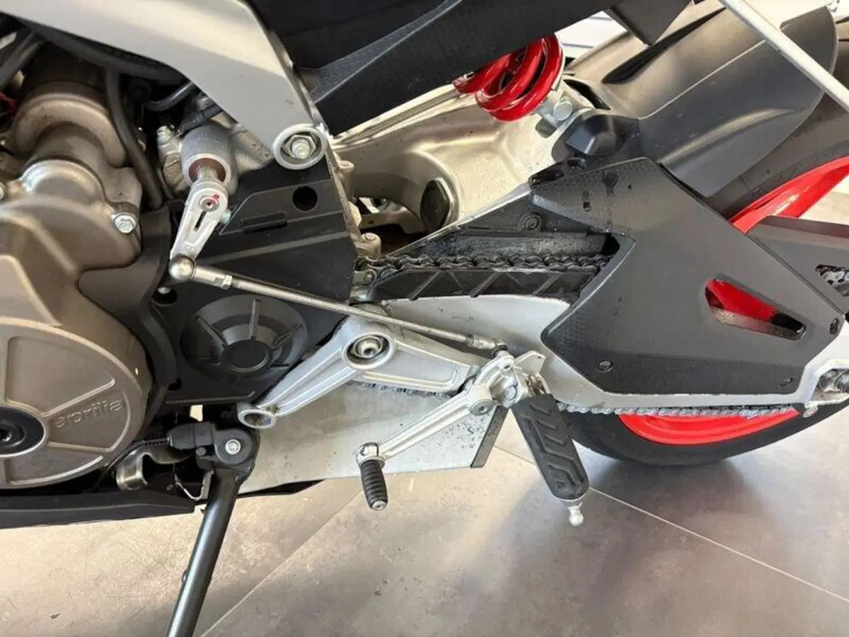 Aprilia Tuono 660 (2021 - 25) (8)
