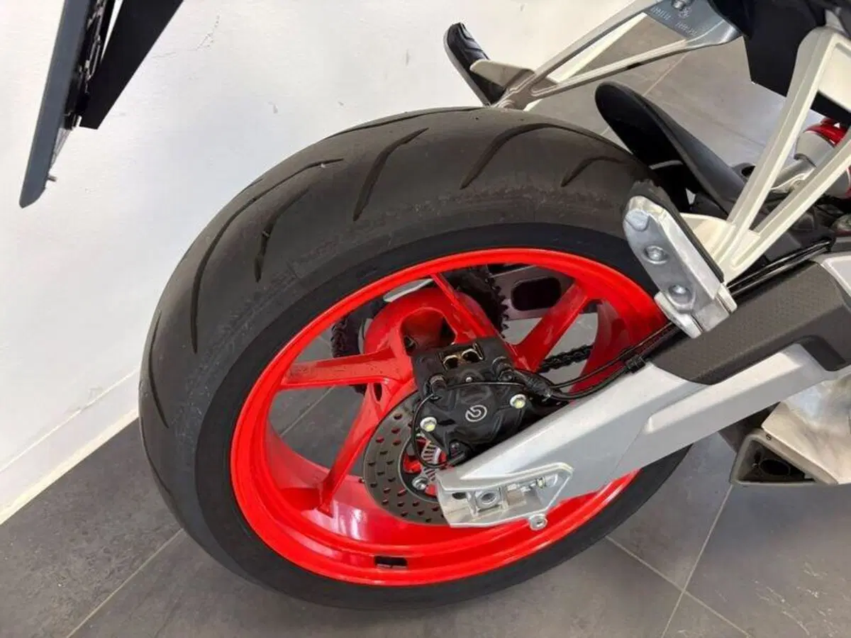 Aprilia Tuono 660 (2021 - 25) (6)