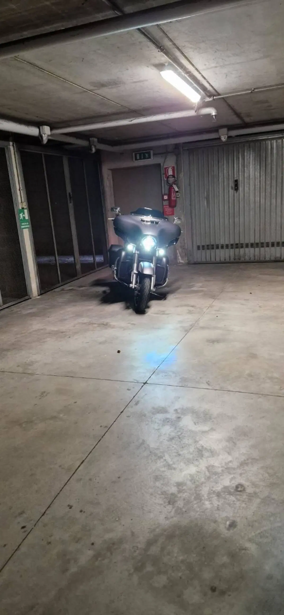 Harley-Davidson 1690 Street Glide Special (2014 - 16) - FLHX (5)