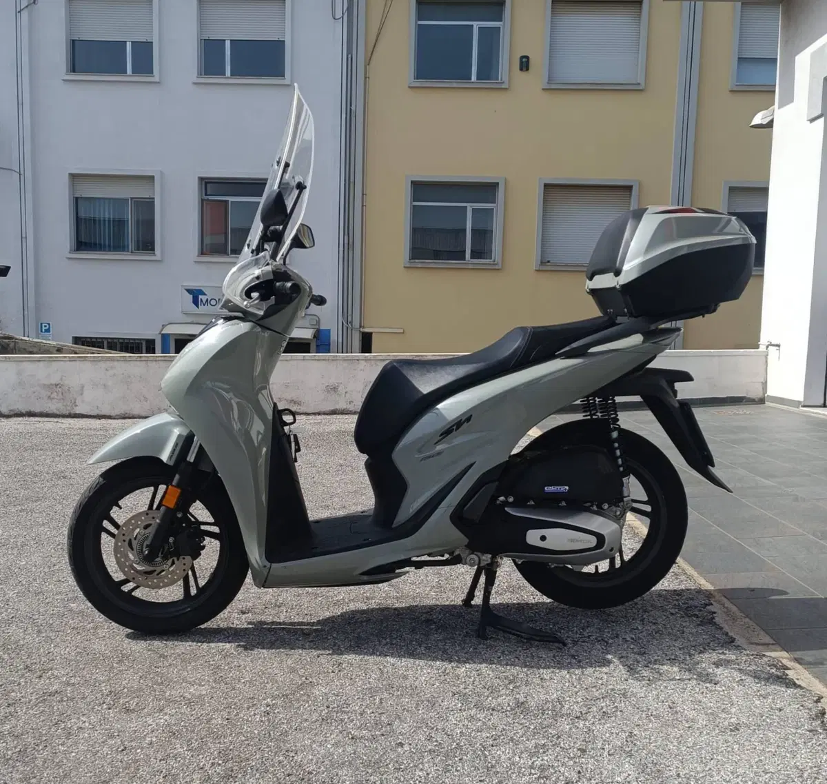 Honda SH 150i (2024 - 25) (2)