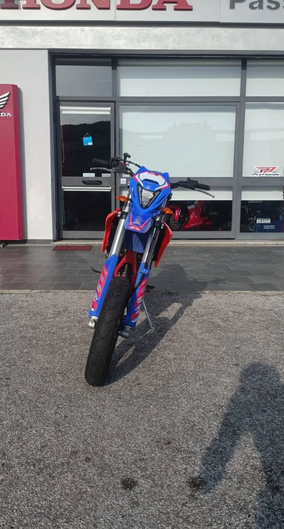 Betamotor RR 125 4T Motard R (2025 - 26) (2)