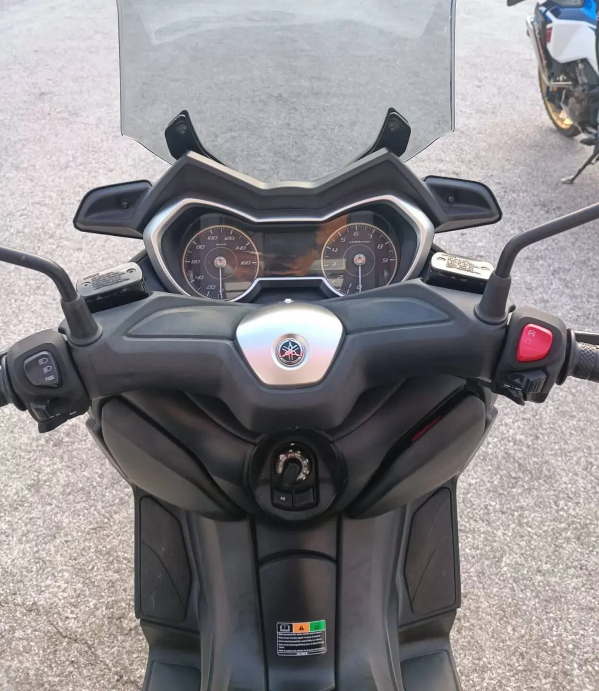 Yamaha X-Max 300 ABS (2017 - 20) (4)