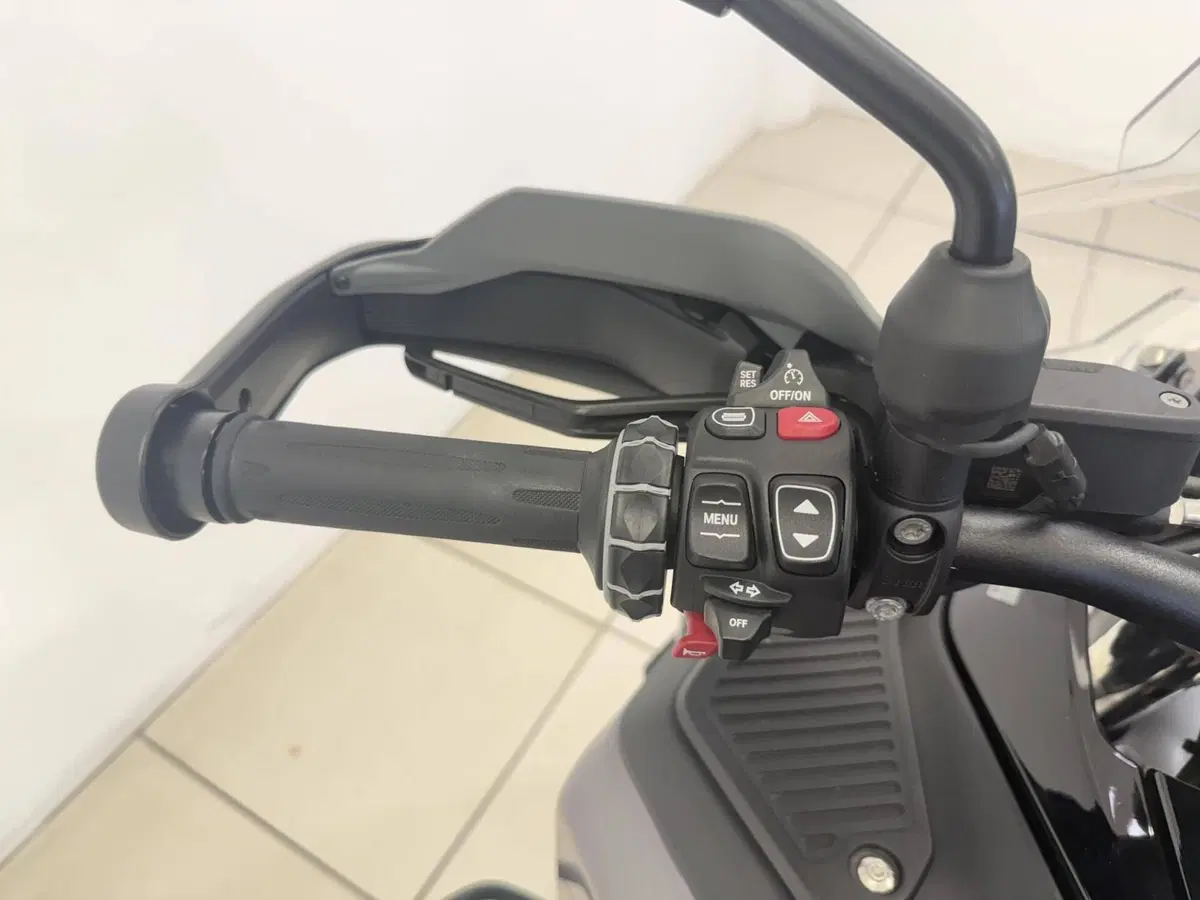 Bmw R 1300 GS Adventure Triple Black (2025 - 26) (10)