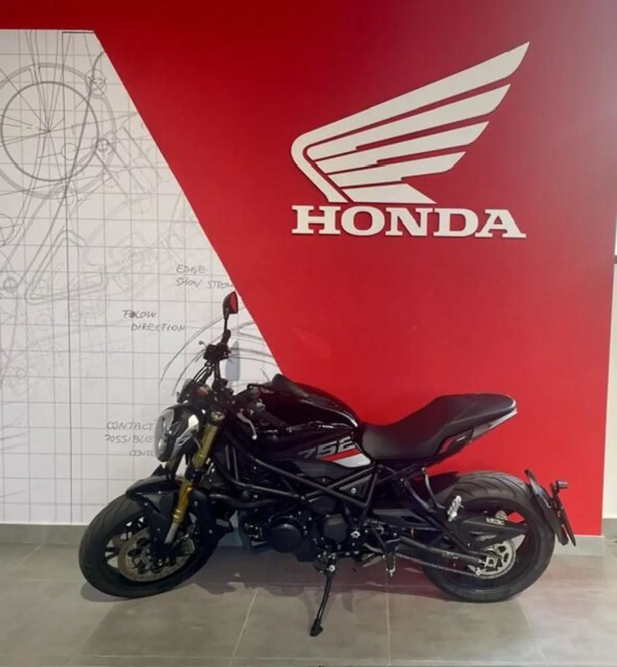 Benelli 752 S (2022 - 25) (2)