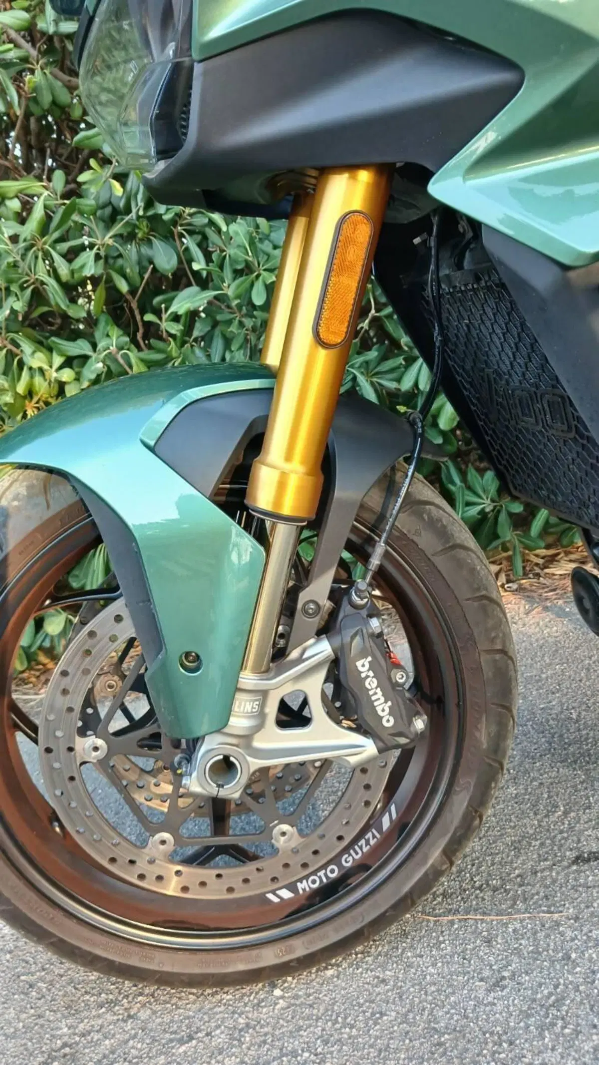 Moto Guzzi V100 Mandello S (2022 - 24) (11)