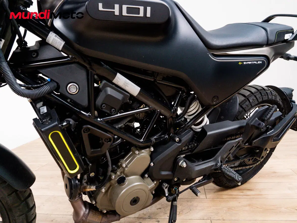 Husqvarna Svartpilen 401 (2020) (9)