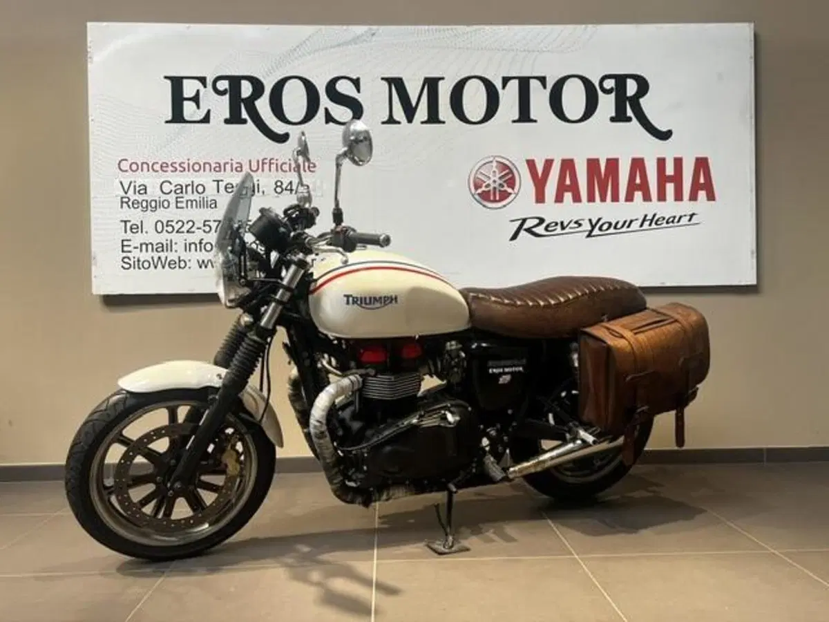 Triumph Bonneville (2007 - 16) (2)