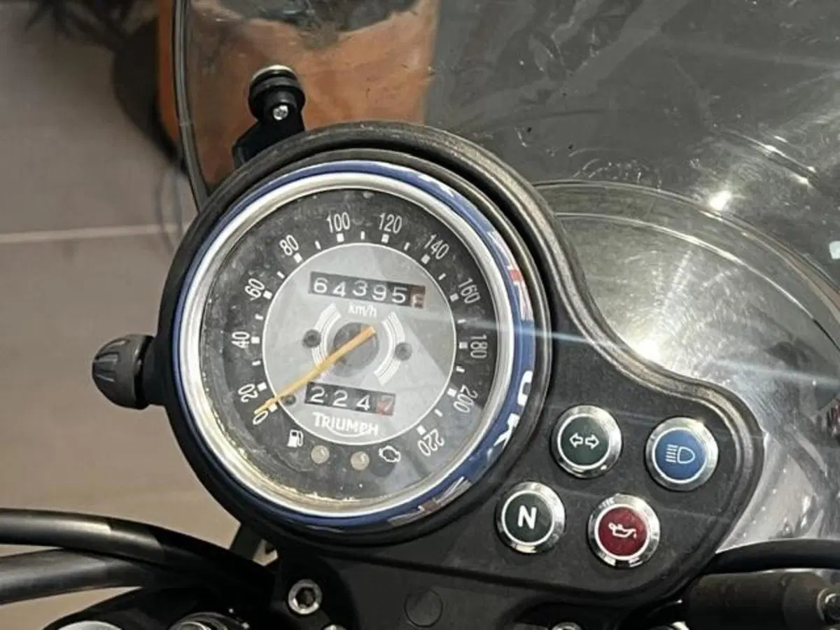 Triumph Bonneville (2007 - 16) (3)