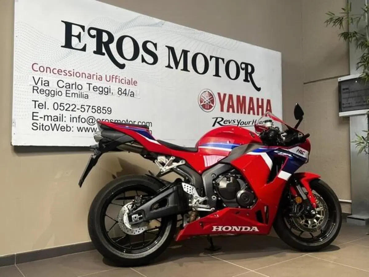 Honda CBR 600 RR (2024 - 26) (4)